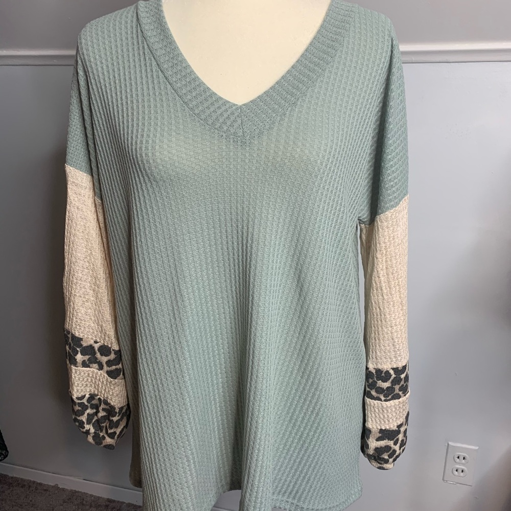 Size small top